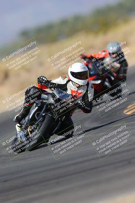 media/Nov-06-2023-Moto Forza (Mon) [[ce023d0744]]/3-Intermediate Group/Session 3 (Turn 16)/